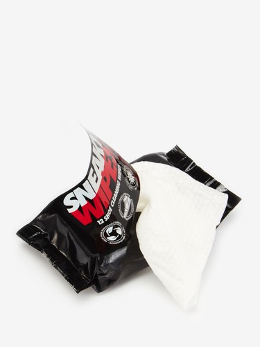Sneaky wipes clean - wipes,